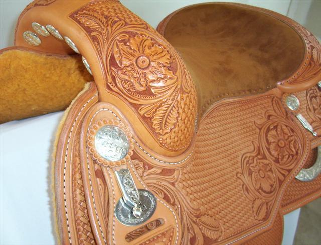 Used Saddle:- Image Number:0